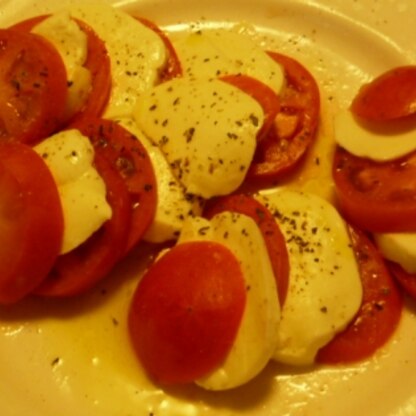 トマトとモッツァレラは美味しいですね^^
とっても美味しくいただきました(*･∀･*)
ごちそう様でした
ヾ(o･∀･o)ﾉﾞ